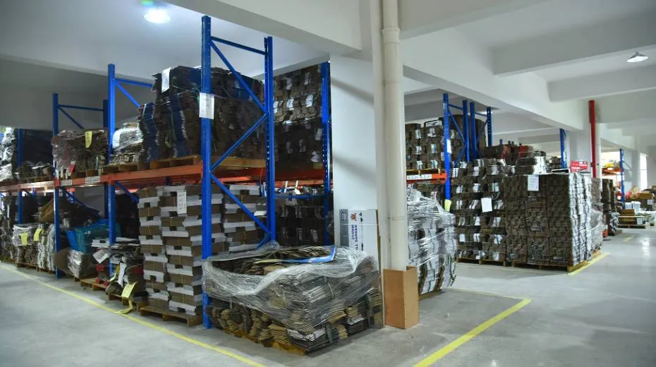 Almacén e instalaciones de la fábrica