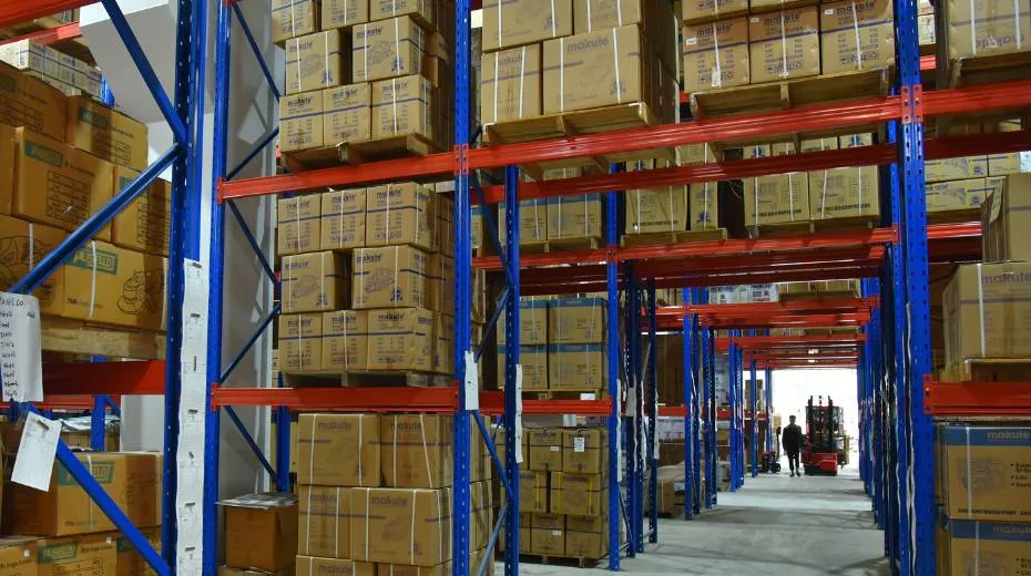 Almacén de productos Makute